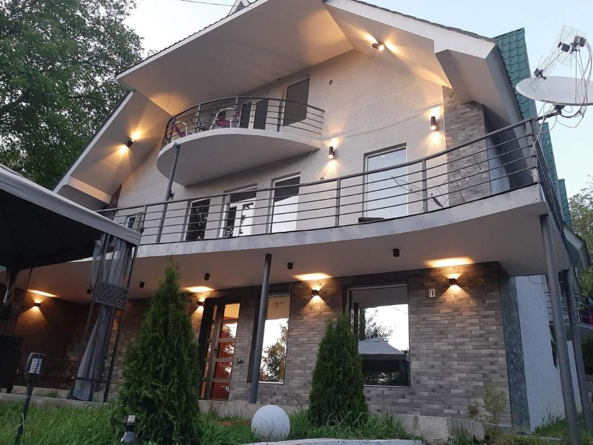 Green Villa Tsaghveri Bagian luar foto